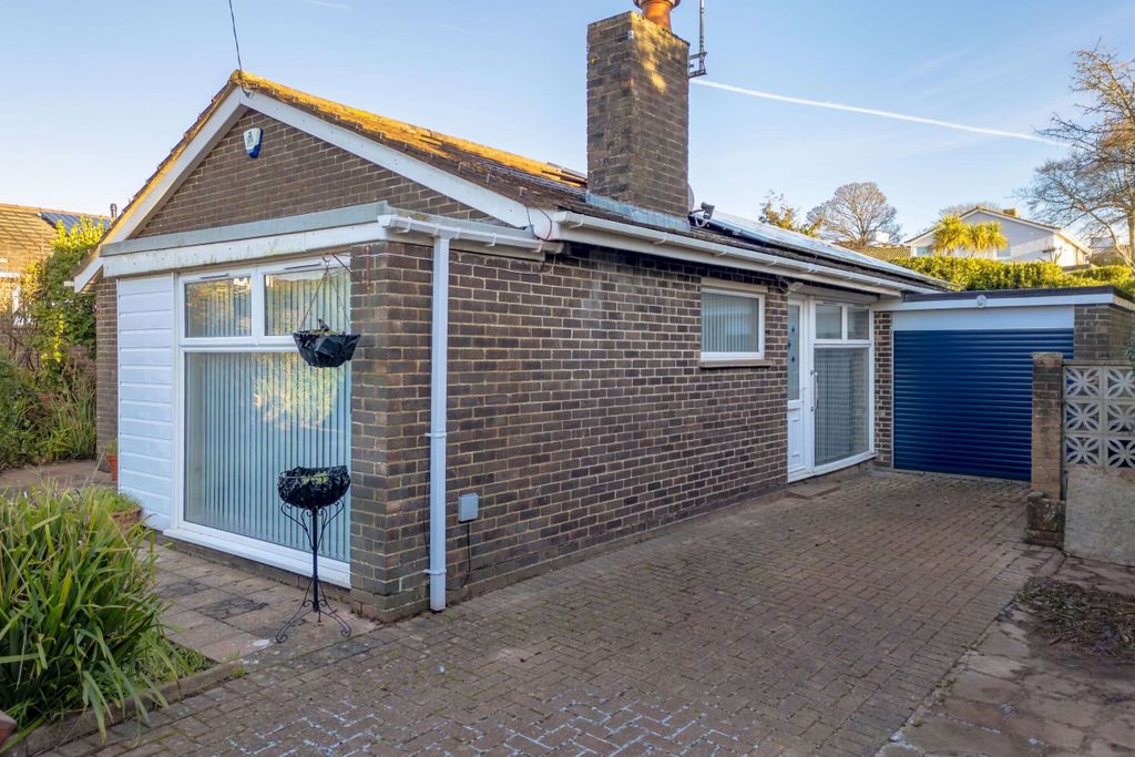 Property photo 2 of 19