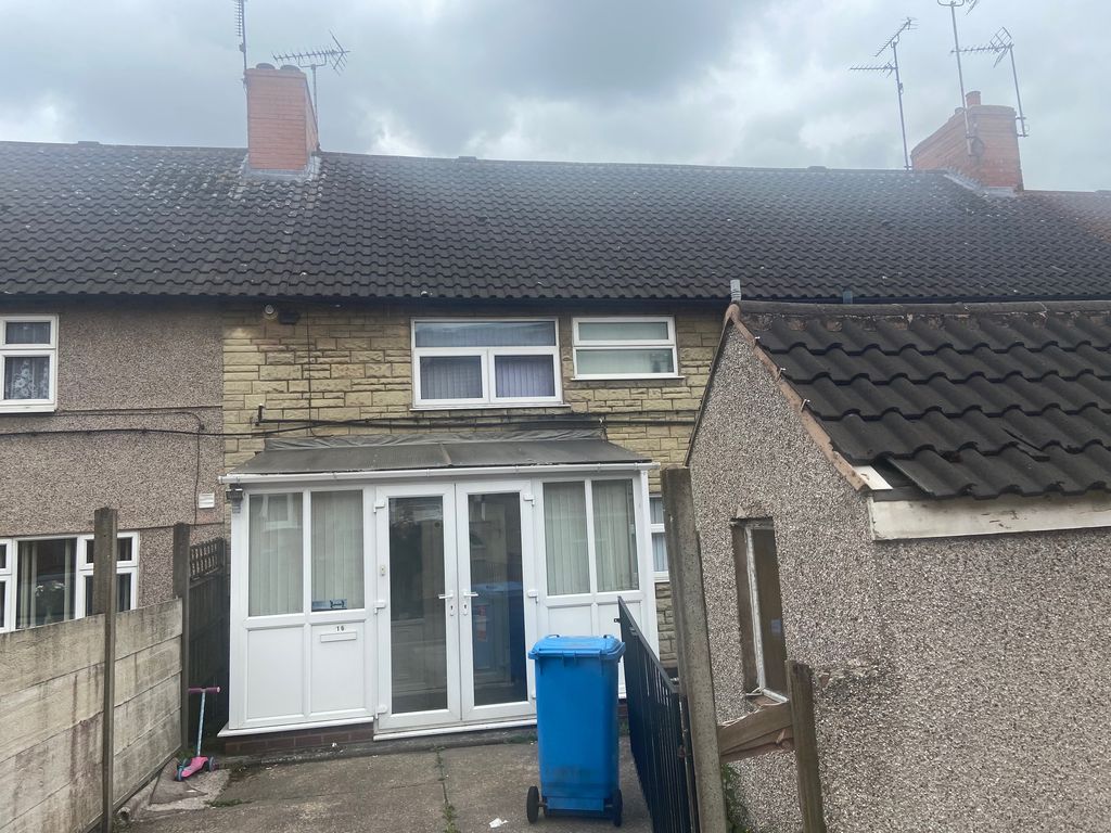 Property photo 1 of 2