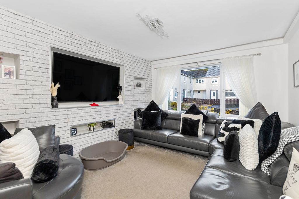 Property photo 2 of 16 Property Image 2