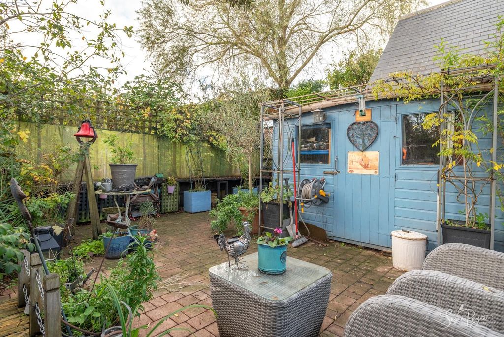 Property photo 3 of 22 Garden