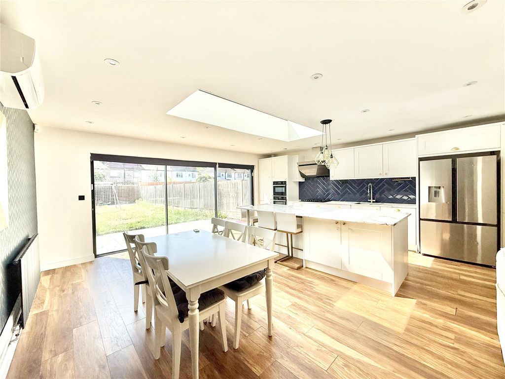 Property photo 1 of 18 Picture No. 15