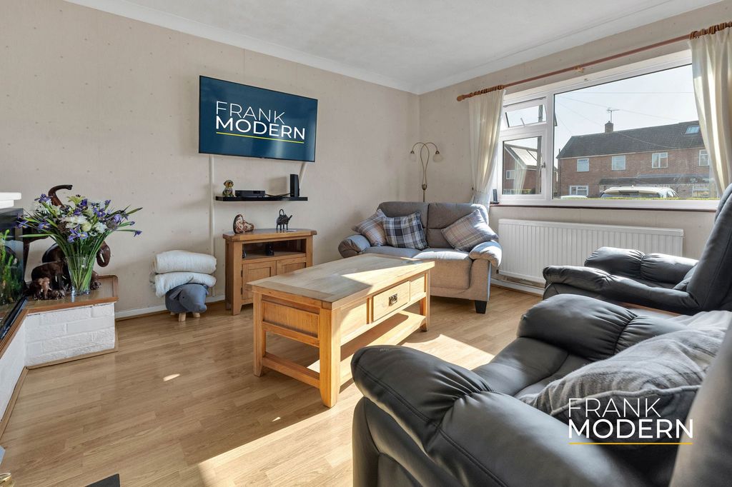 Property photo 2 of 37 Living Room