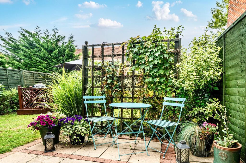 Property photo 2 of 17 1310787-7-68500d66379d0.Jpg