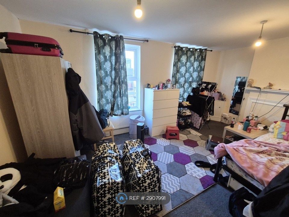 Property photo 3 of 4