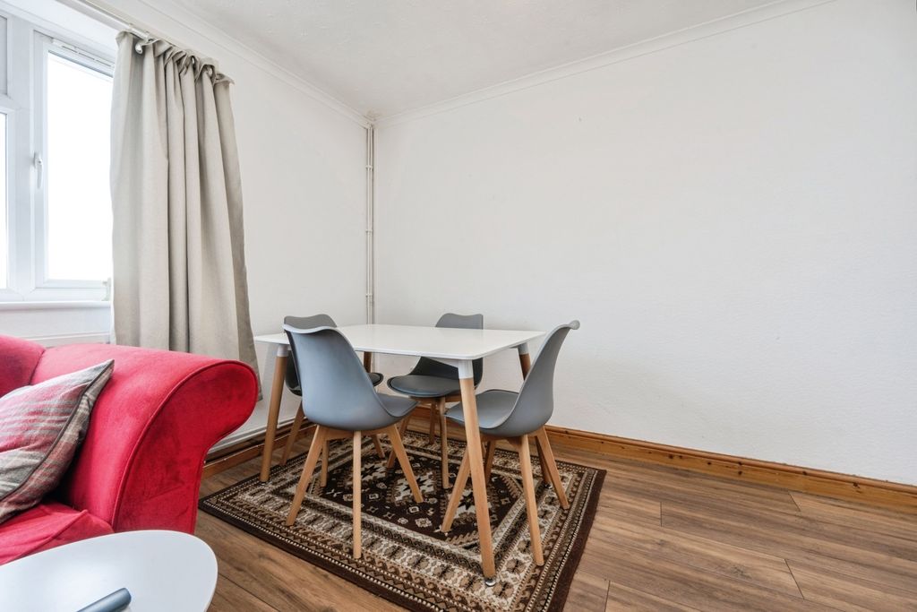 Property photo 3 of 20 Pbox-Img.Jpg