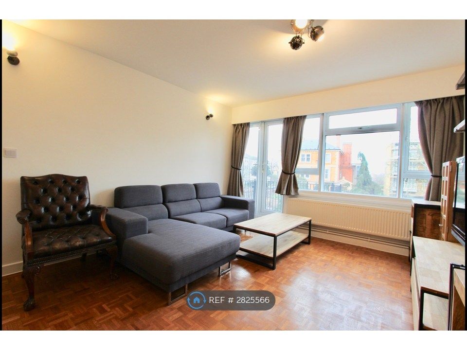 Property photo 2 of 11 Lounge View 2