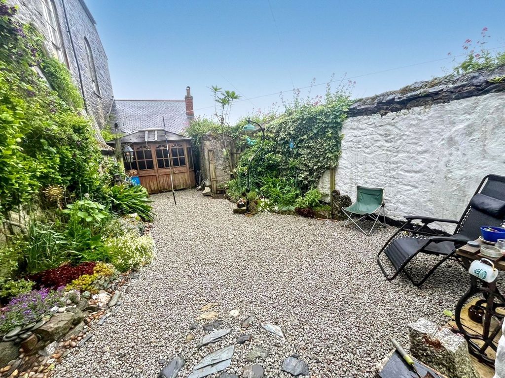 Property photo 2 of 11 Picture No. 28