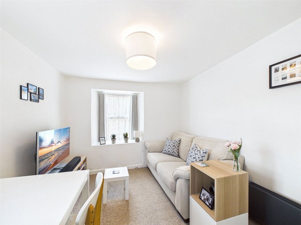 Property photo 2 of 6 Picture No. 14