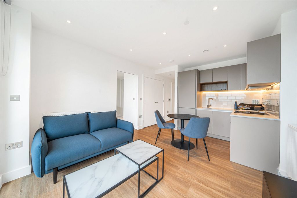 Property photo 3 of 27 Picture No. 16