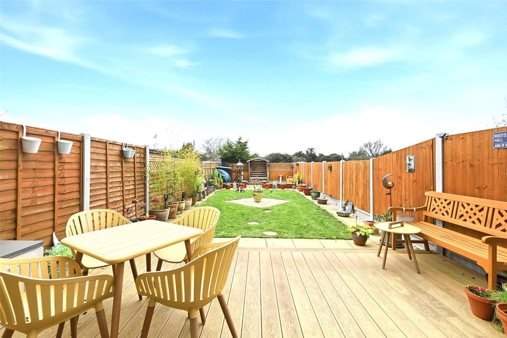 Property photo 2 of 20 Picture No. 25