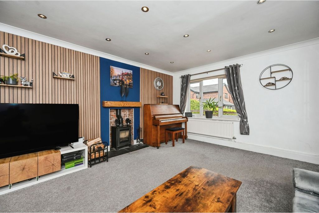 Property photo 3 of 29