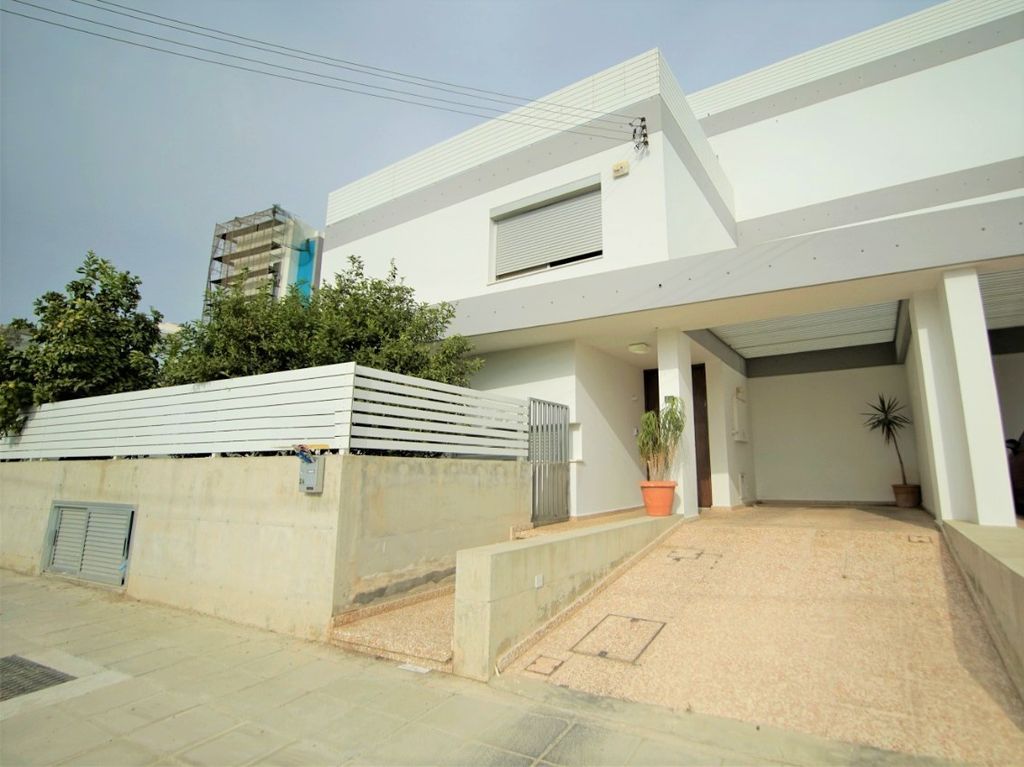 Property photo 1 of 22