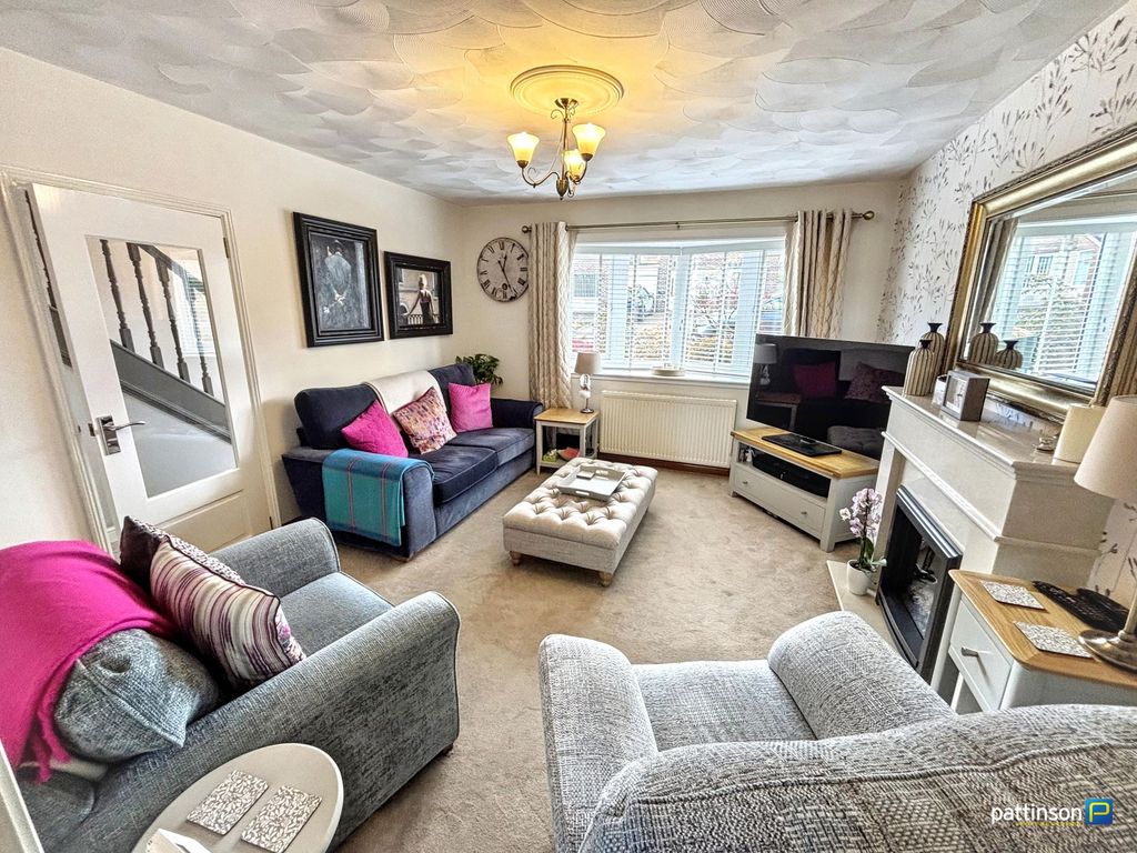 Property photo 2 of 25