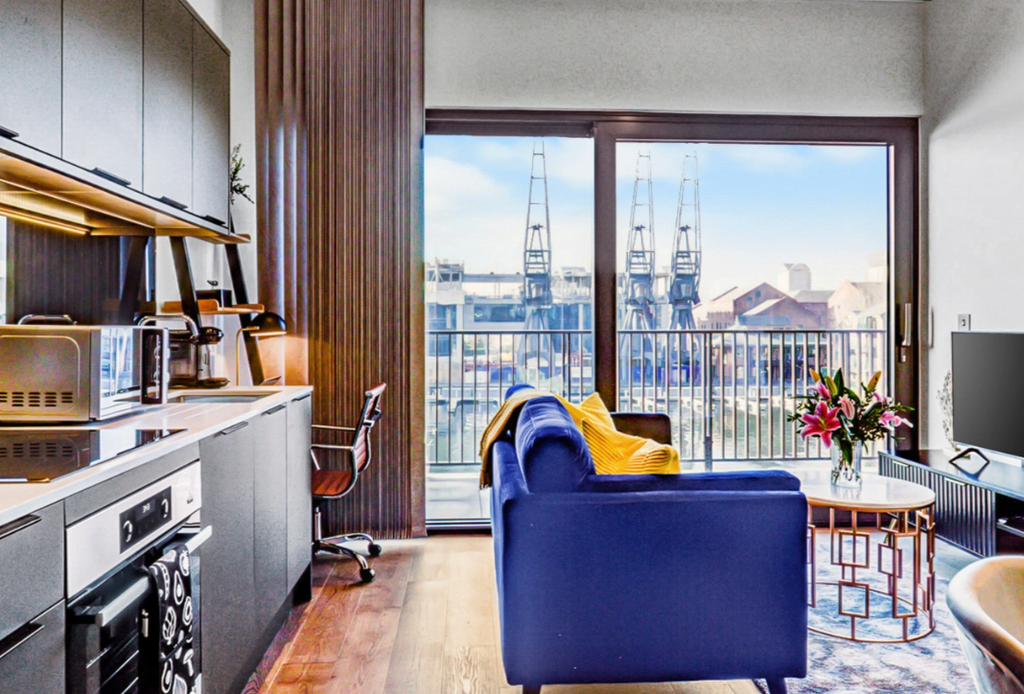 Property photo 2 of 8