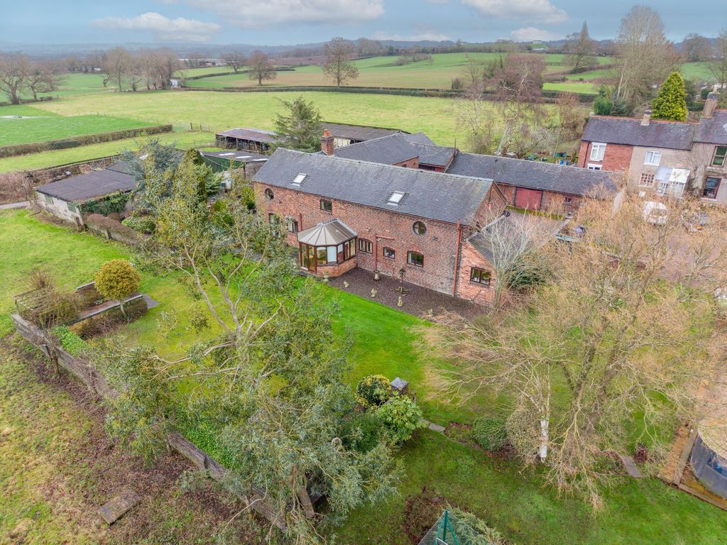 Property photo 3 of 39