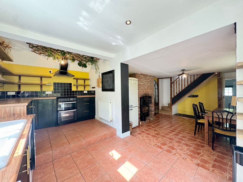 Property photo 2 of 12