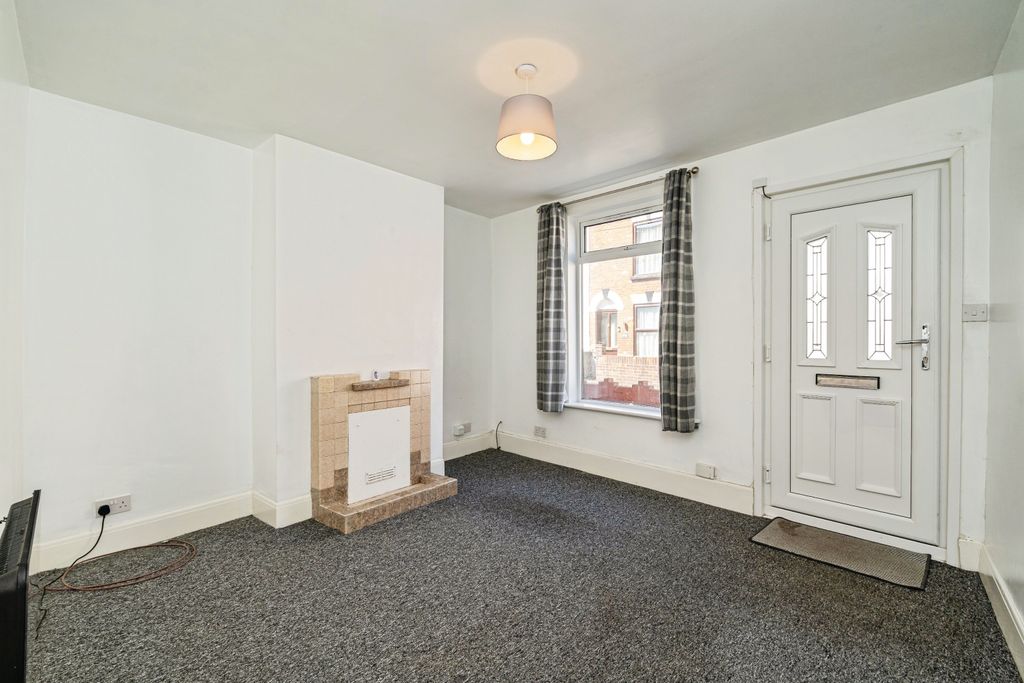 Property photo 3 of 17