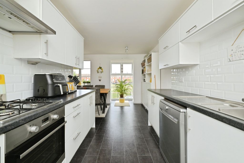 Property photo 3 of 16