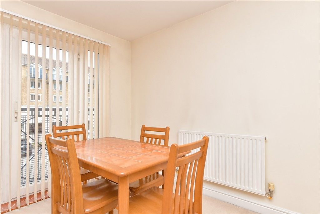 Property photo 3 of 12 Kitchen/Breakfast Room