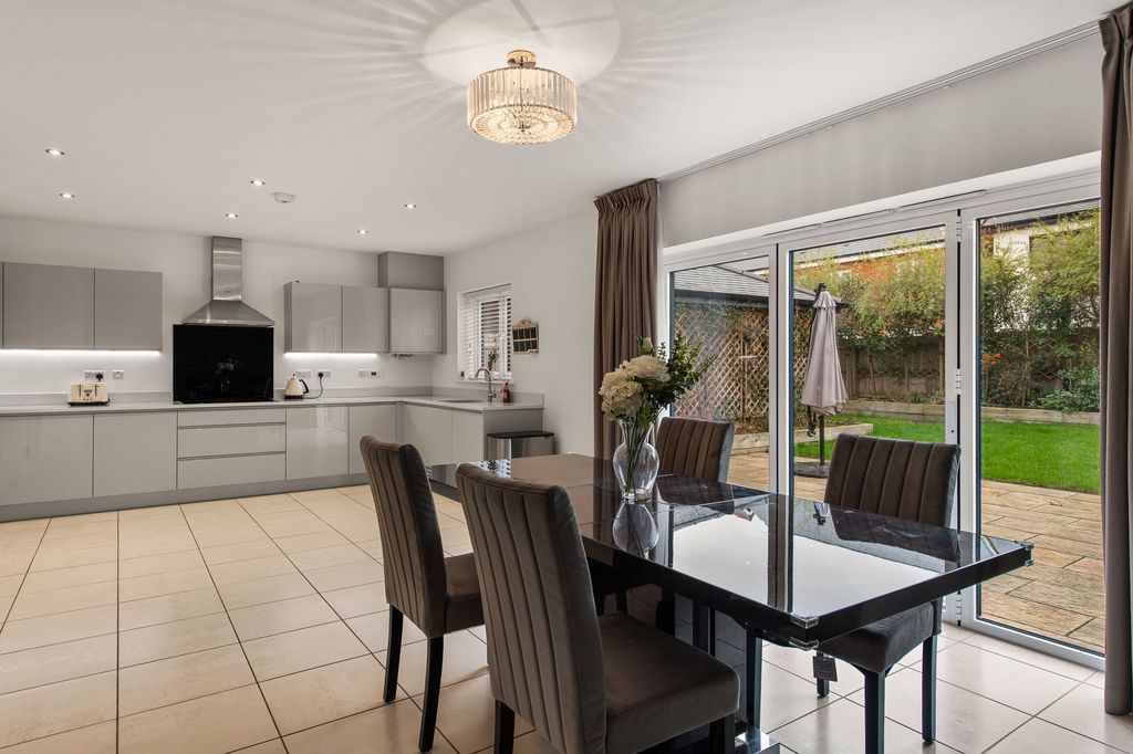 Property photo 3 of 22