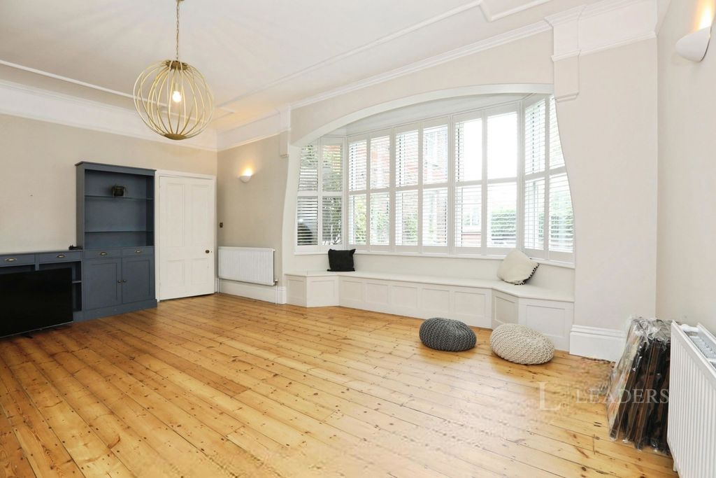 Property photo 2 of 25 Pbox-Img.Jpg