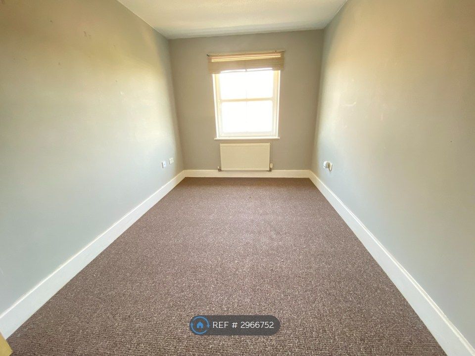 Property photo 2 of 8 Bedroom 1