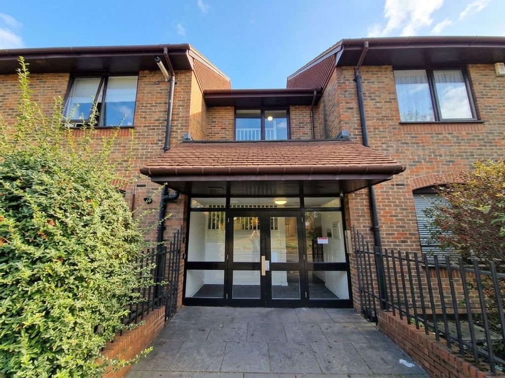 Property photo 2 of 12