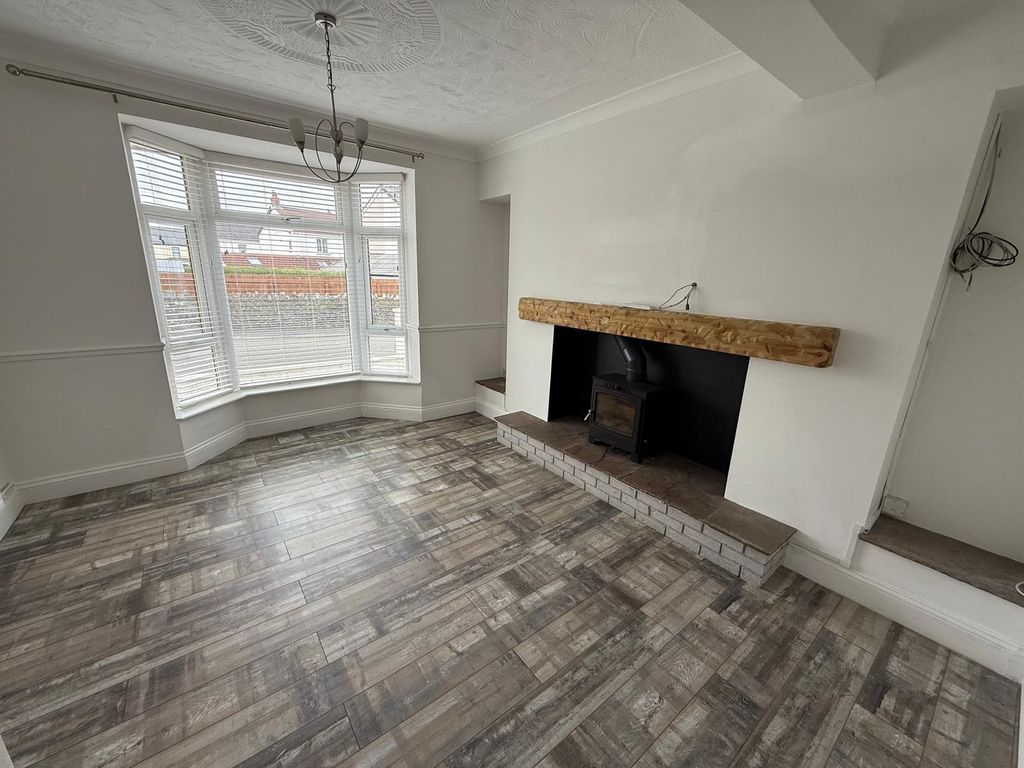 Property photo 3 of 25 Not Specified
