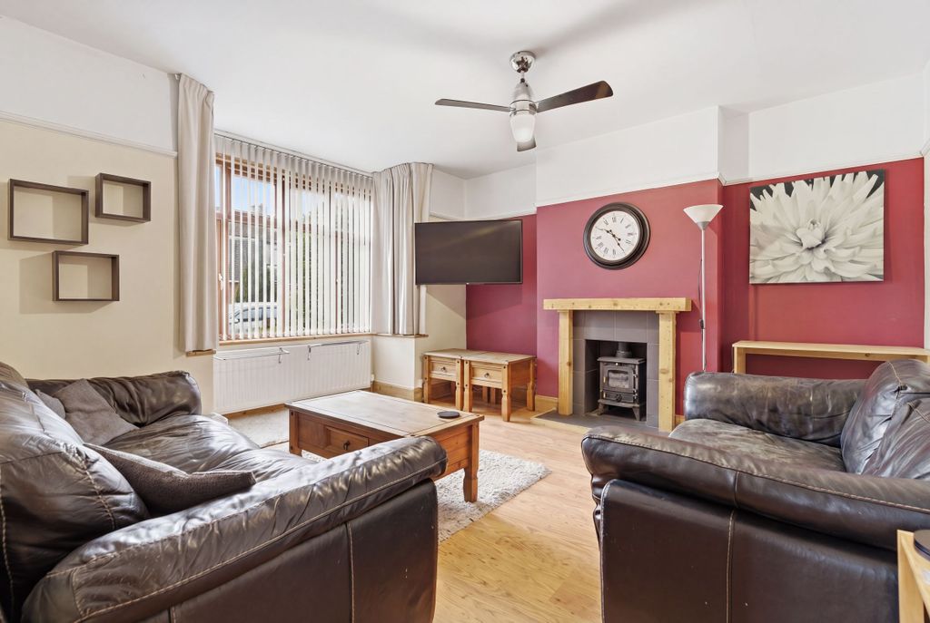 Property photo 3 of 36