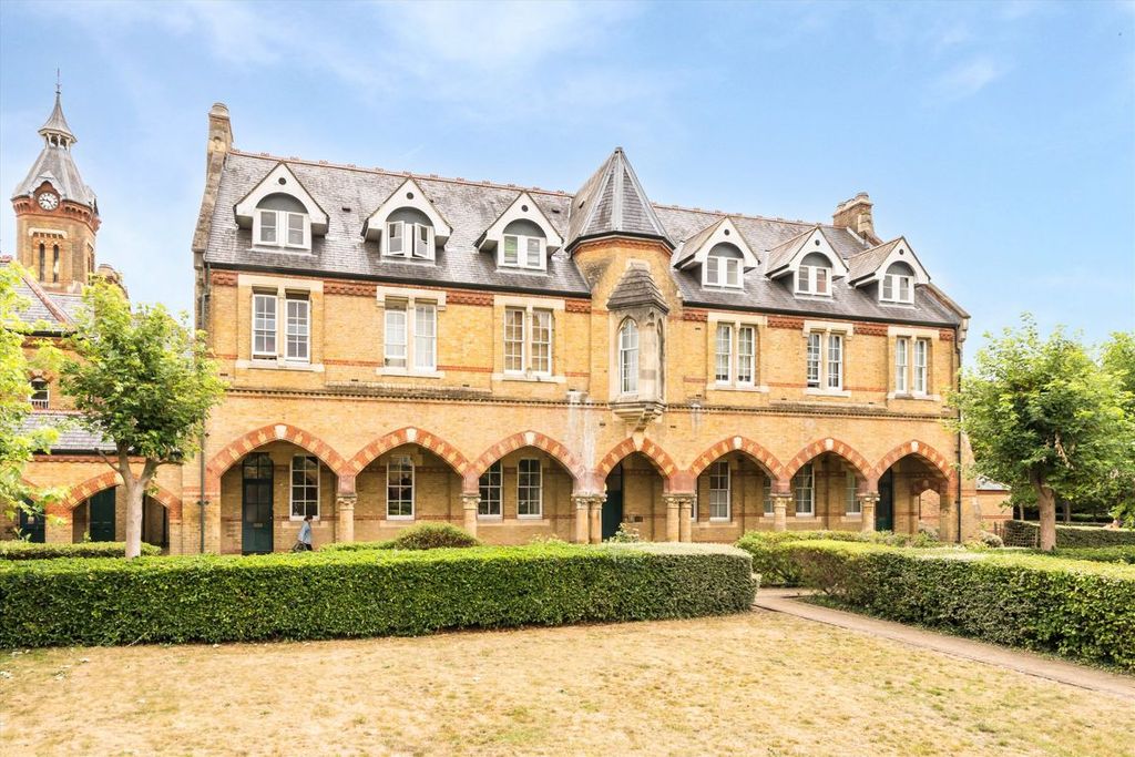 Property photo 1 of 5