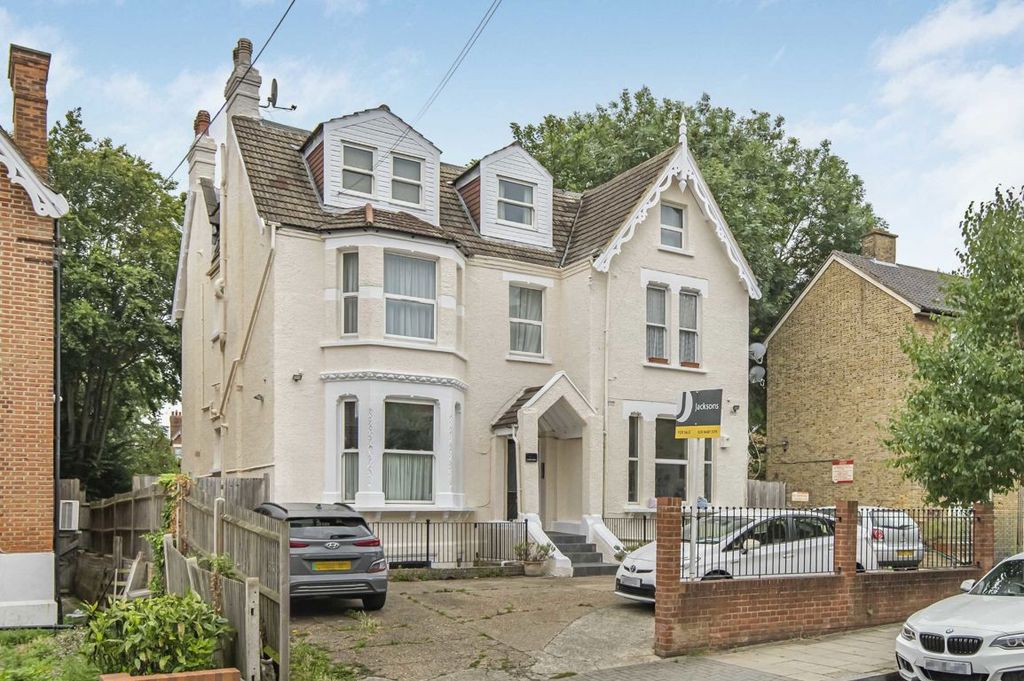 Property photo 1 of 6