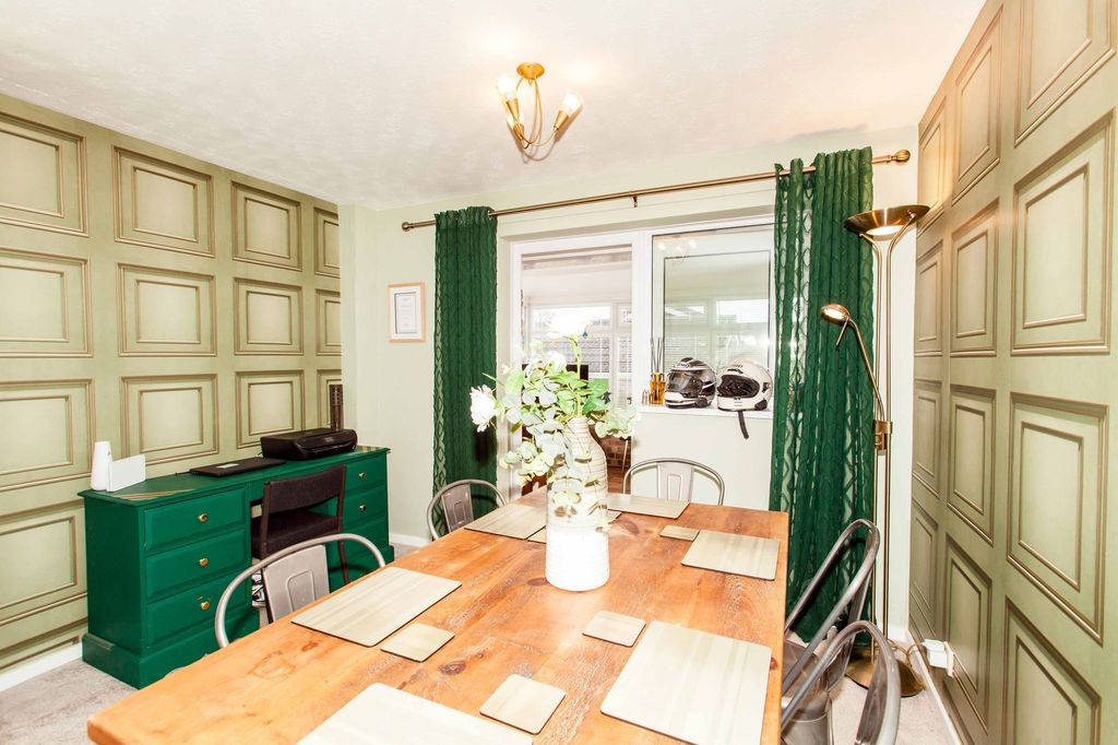 Property photo 3 of 36