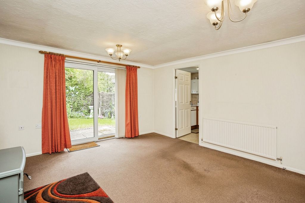 Property photo 3 of 17 Pbox-Img.Jpg