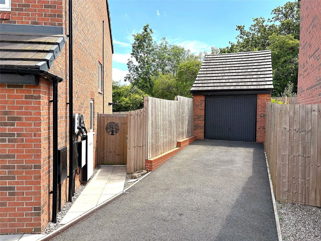 Property photo 3 of 34 Picture No. 47