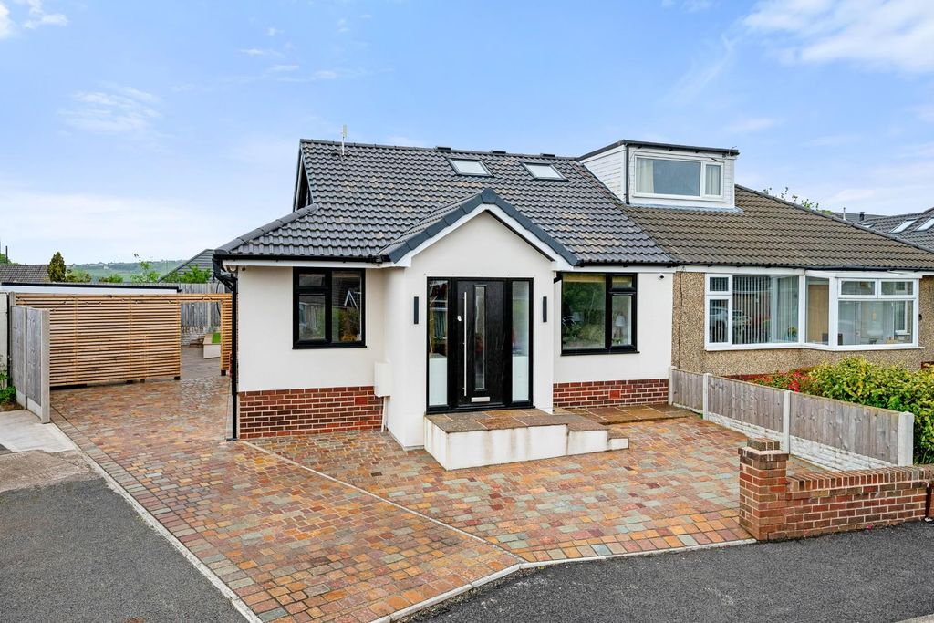 Property photo 1 of 22 20 Ambleside Drive External-7.Jpg