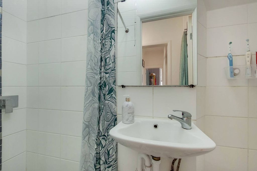 Property photo 3 of 4