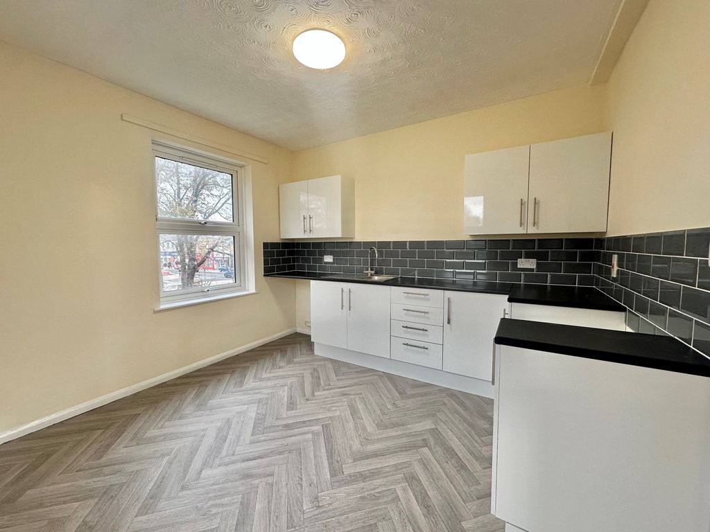 Property photo 2 of 4 Kitchen