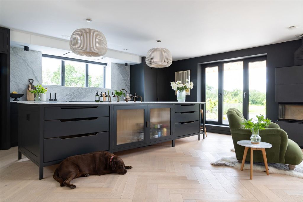 Property photo 3 of 32 Kitchen