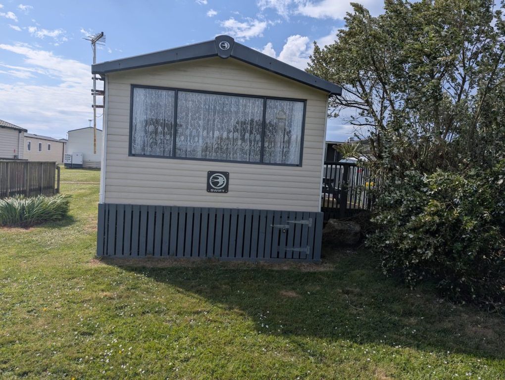 Property photo 1 of 12 Front Exterior Of The Swift Holiday Caravan At Seaview Sennen