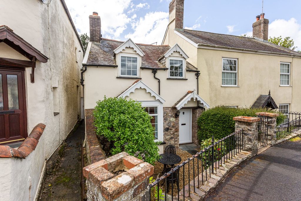 Property photo 1 of 45