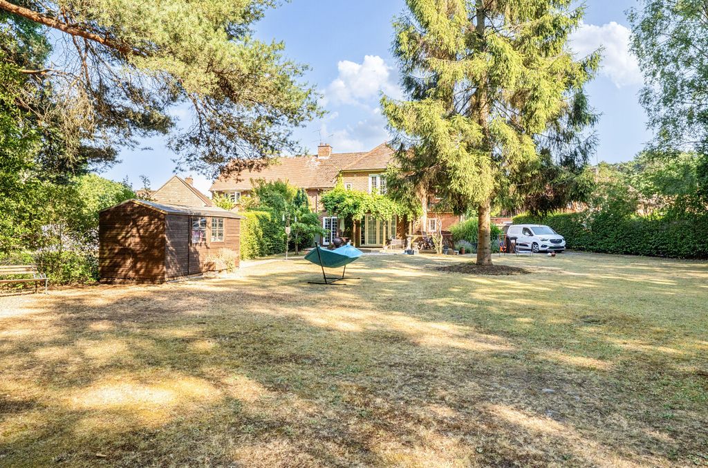 Property photo 2 of 29 1484292-25-6A47F1...