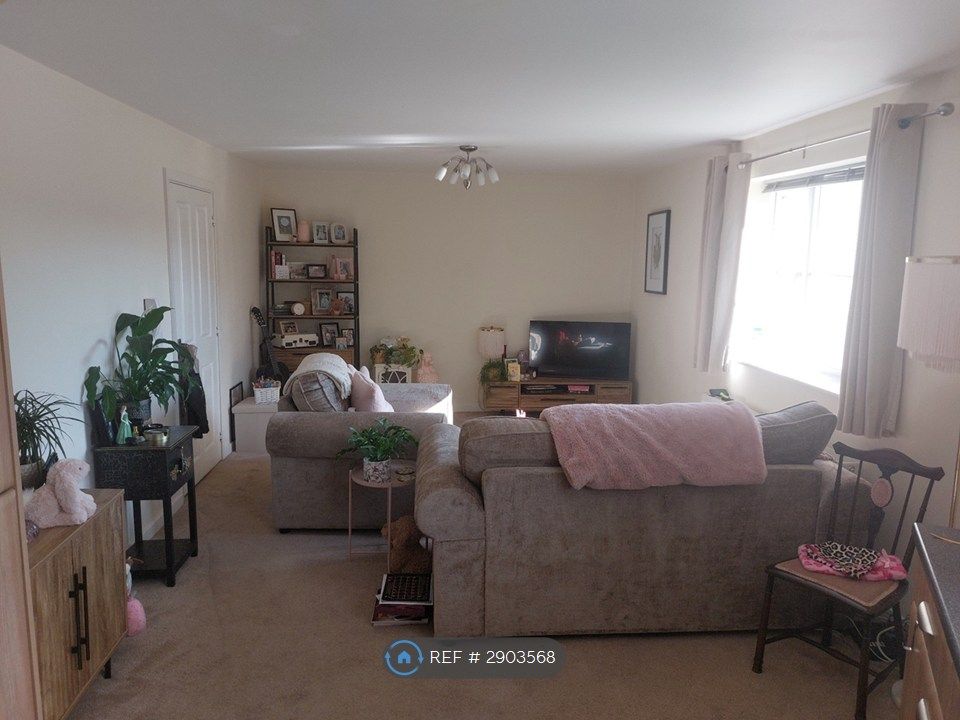 Property photo 3 of 8