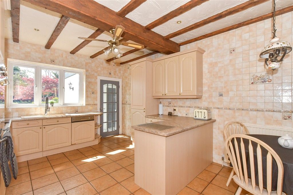 Property photo 3 of 20 Kitchen/ Breakfast Room