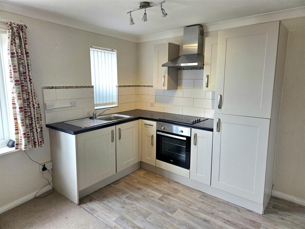 Property photo 3 of 9 Kit 1.Jpg