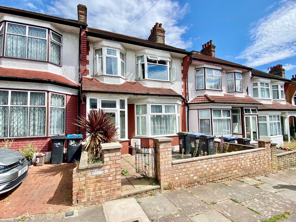 Property photo 1 of 18