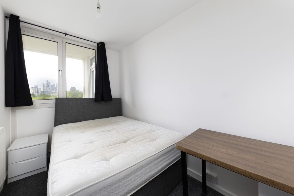 Property photo 3 of 9 Canterbury House ...