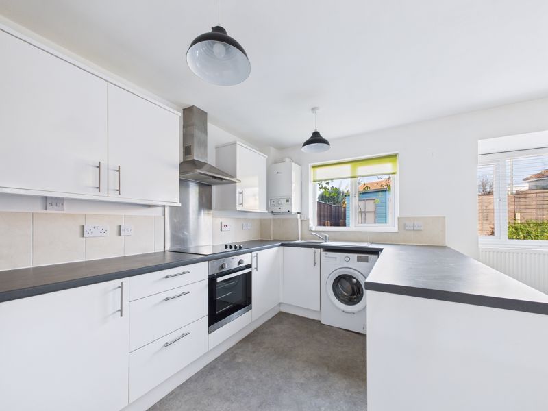 Property photo 3 of 12 Kitchen