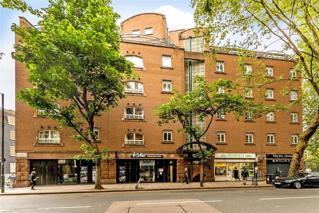 Property photo 2 of 9