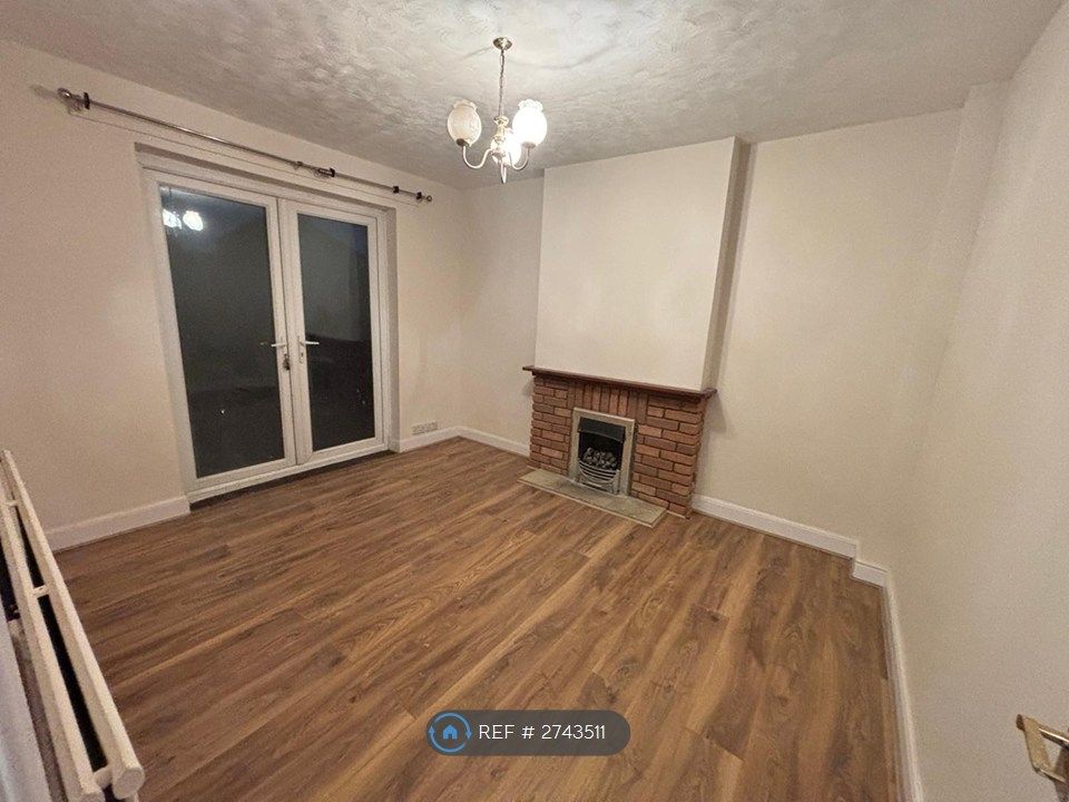 Property photo 3 of 14 Dowstairsdoublebedroom