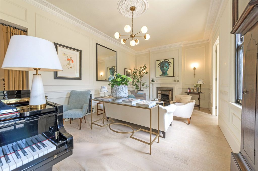 Property photo 2 of 26 Drawing Room
